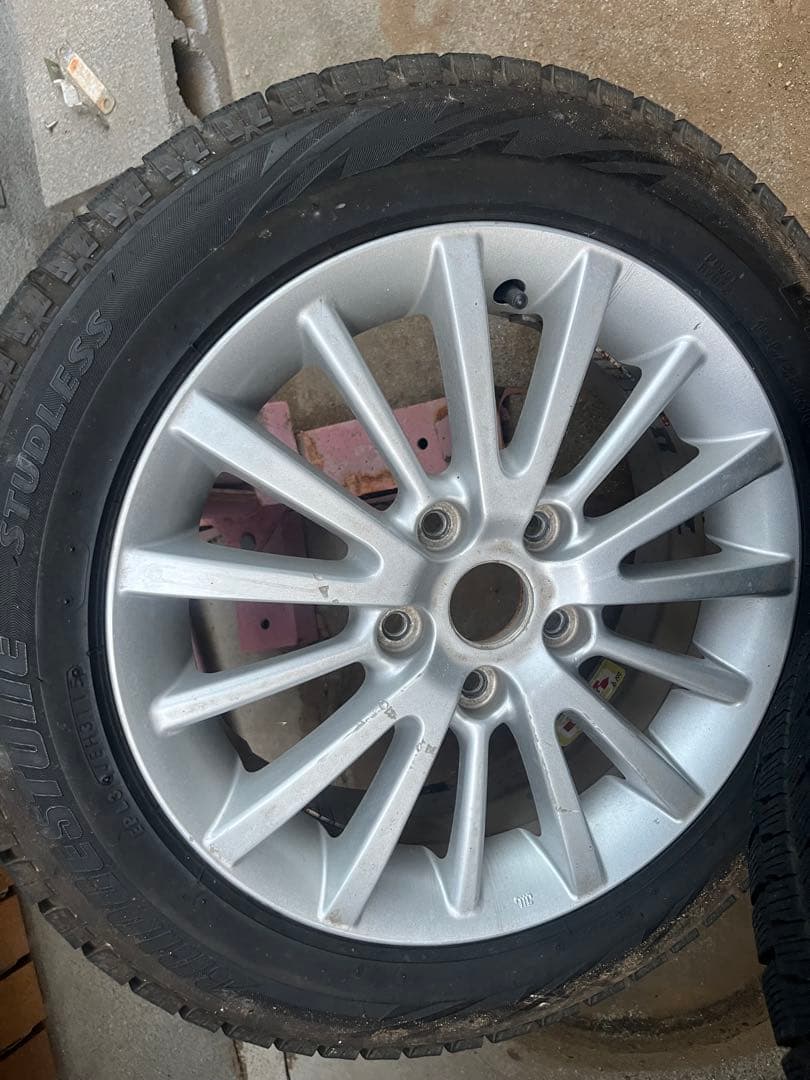 引き取り値下げ！スイフト16インチ スポークデザイン ホイールスタッドレスセット