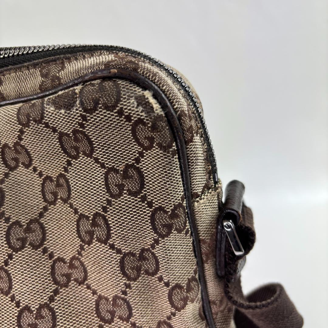 GUCCI GGキャンバス ショルダーバッグ