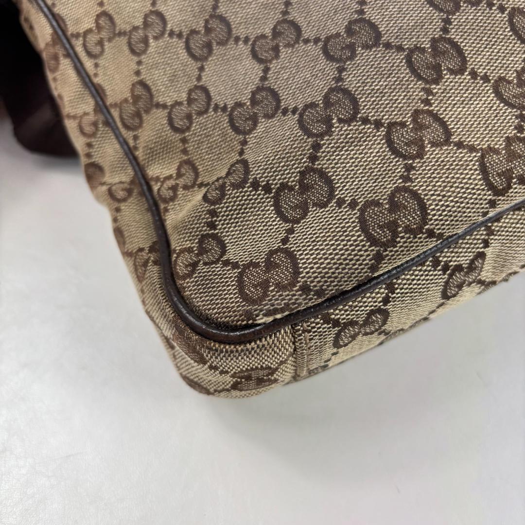GUCCI GGキャンバス ショルダーバッグ