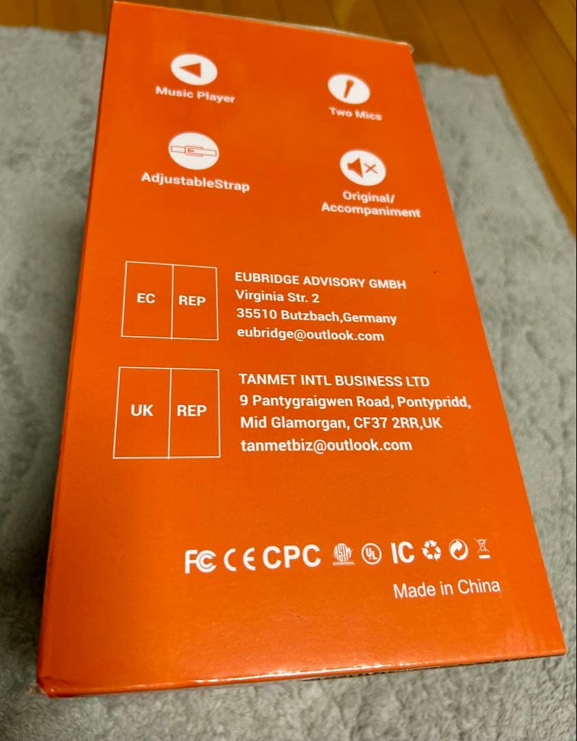 K9-M カラオケマシン 2本のマイク付き