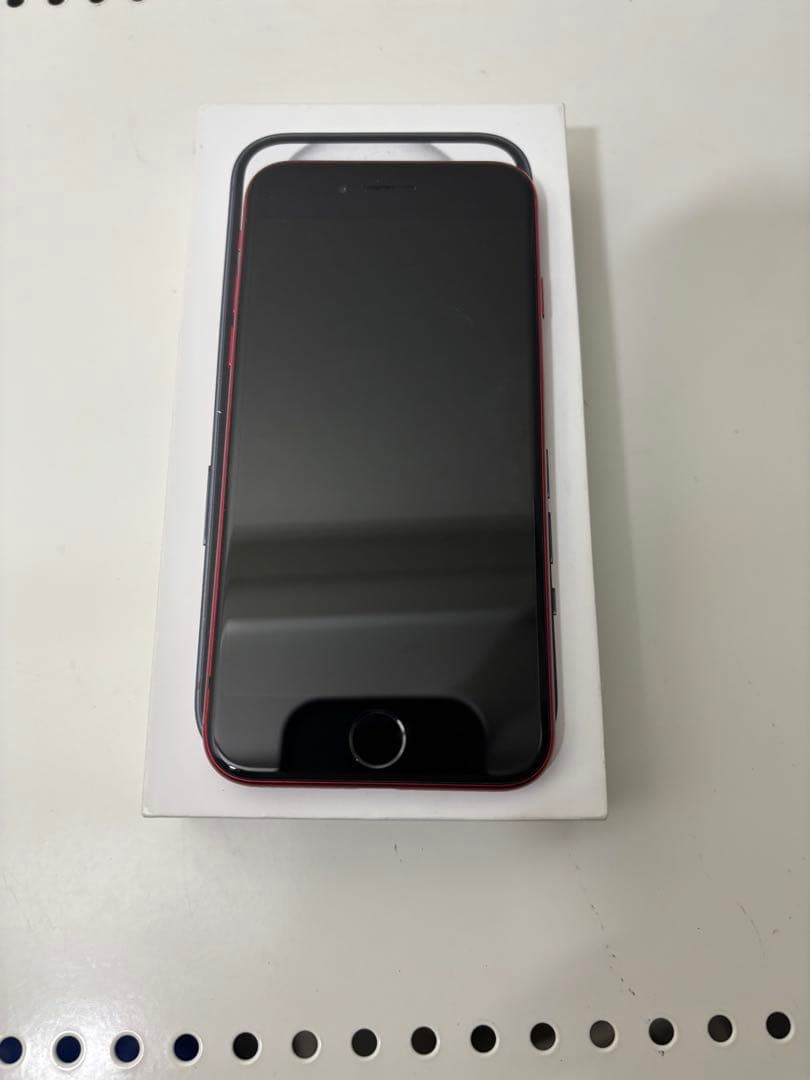 早い者勝ち　[SIMフリー]Apple iPhone se3 128GB