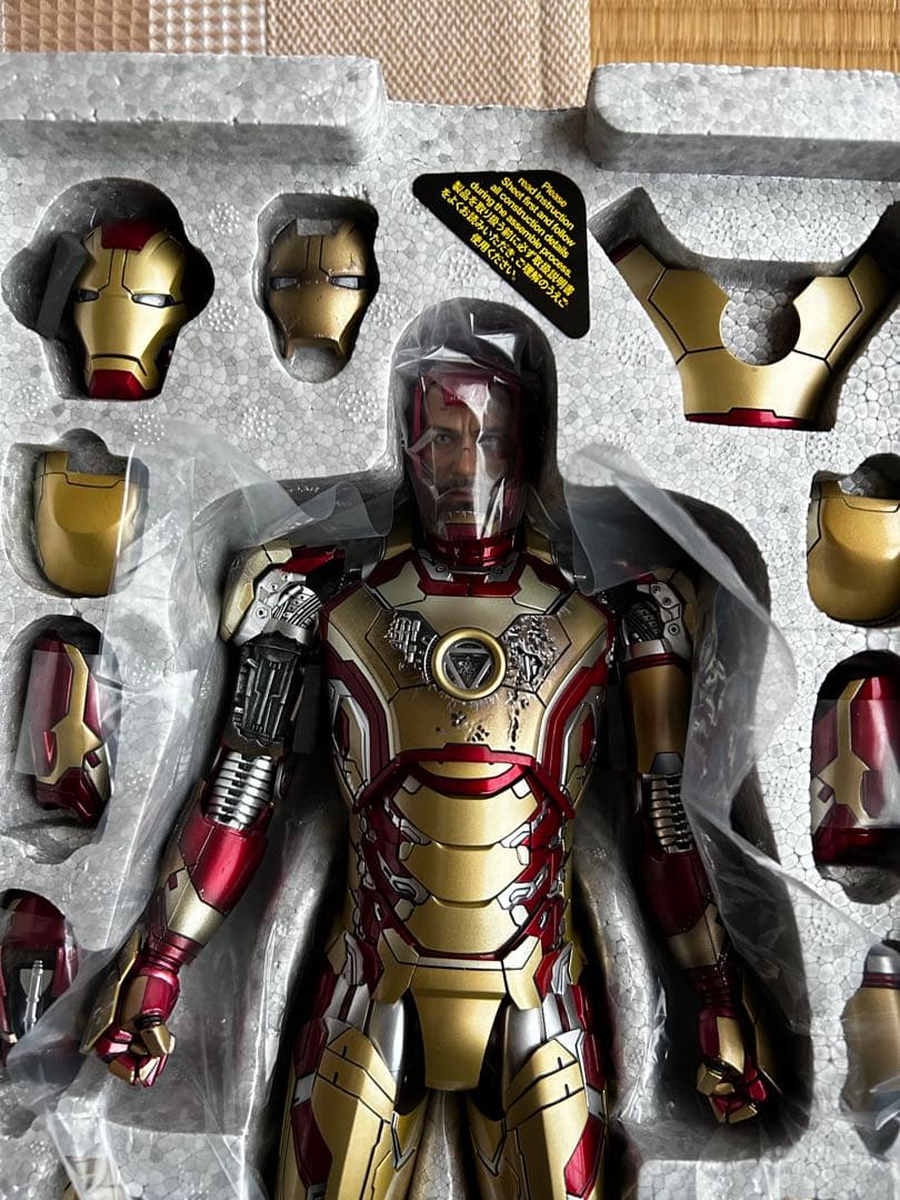 ホットトイズ アイアンマン マーク42