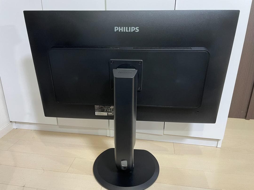 専用◉Philips モニター 31.5インチ　美品　Adobe RGB 99％