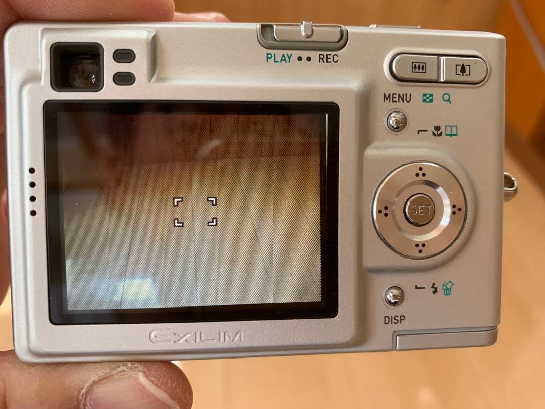 動作品　CASIO EXILIM ZOOM EX-Z4