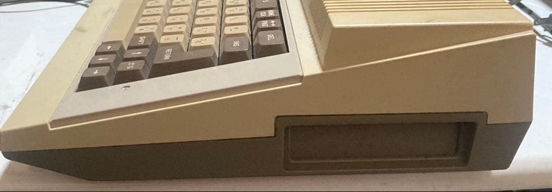 PC-6001mk2 本体　（コンデンサ交換済）