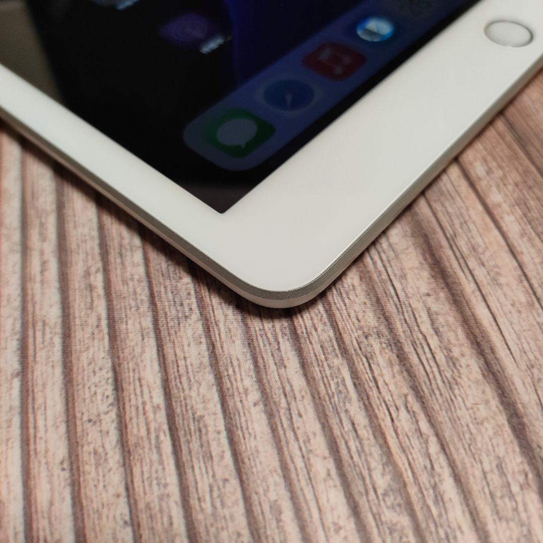iPad 第8世代 32GB シルバー SIMフリー 超美品