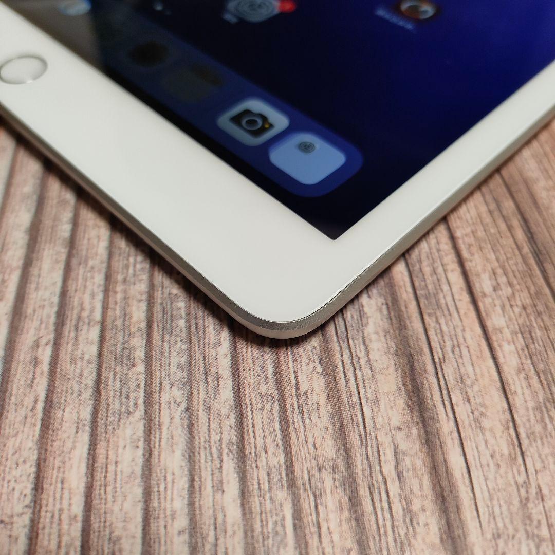iPad 第8世代 32GB シルバー SIMフリー 超美品