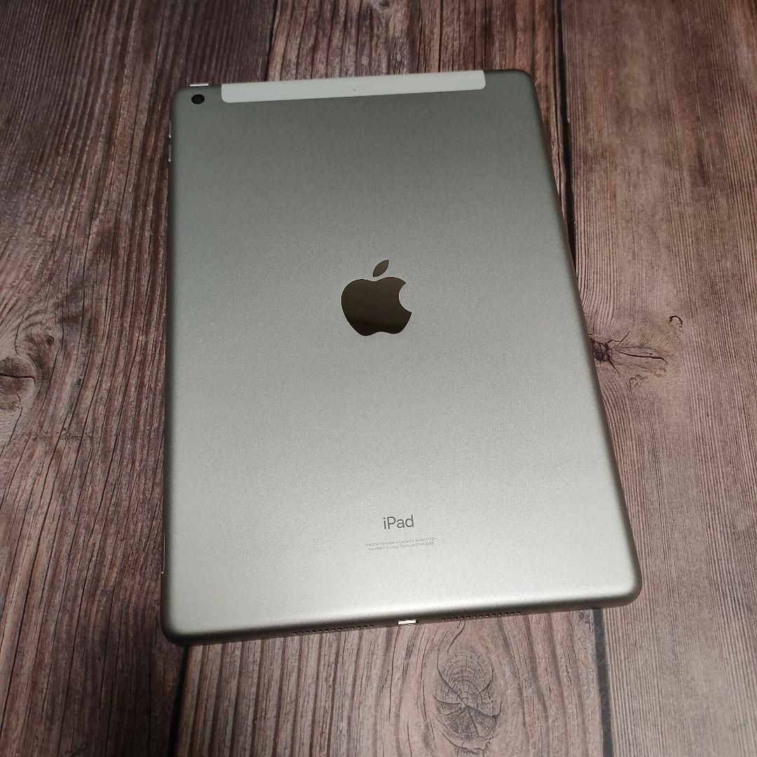 iPad 第8世代 32GB シルバー SIMフリー 超美品