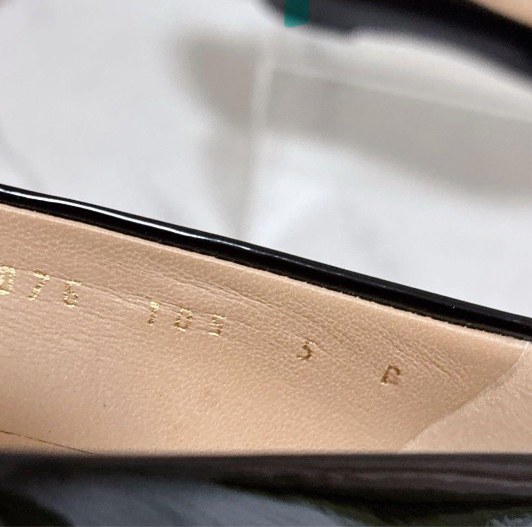 未使用品フェラガモ ヴァリナ バレエシューズ ヴァラ リボン エナメル ブラック