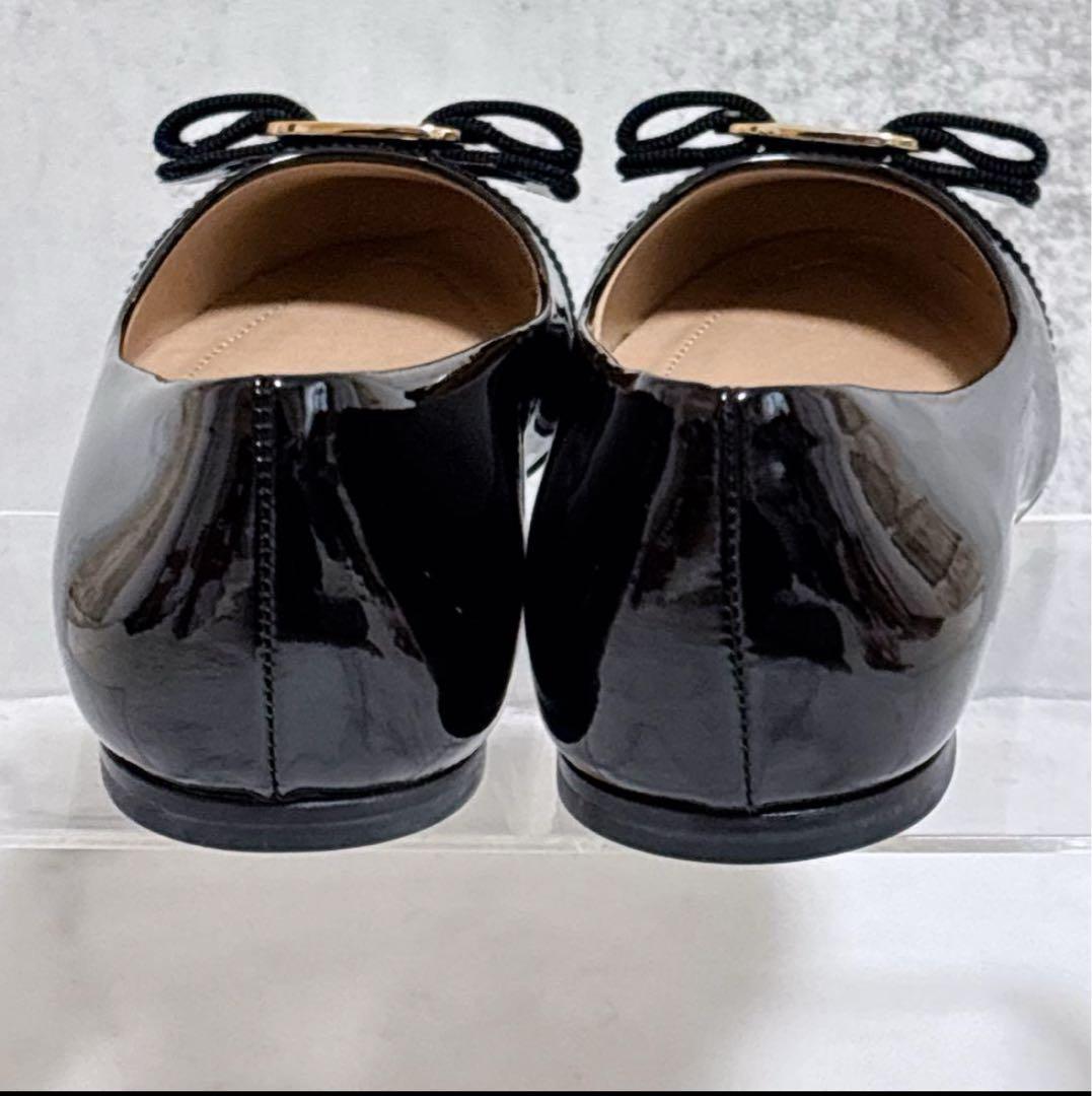 未使用品フェラガモ ヴァリナ バレエシューズ ヴァラ リボン エナメル ブラック