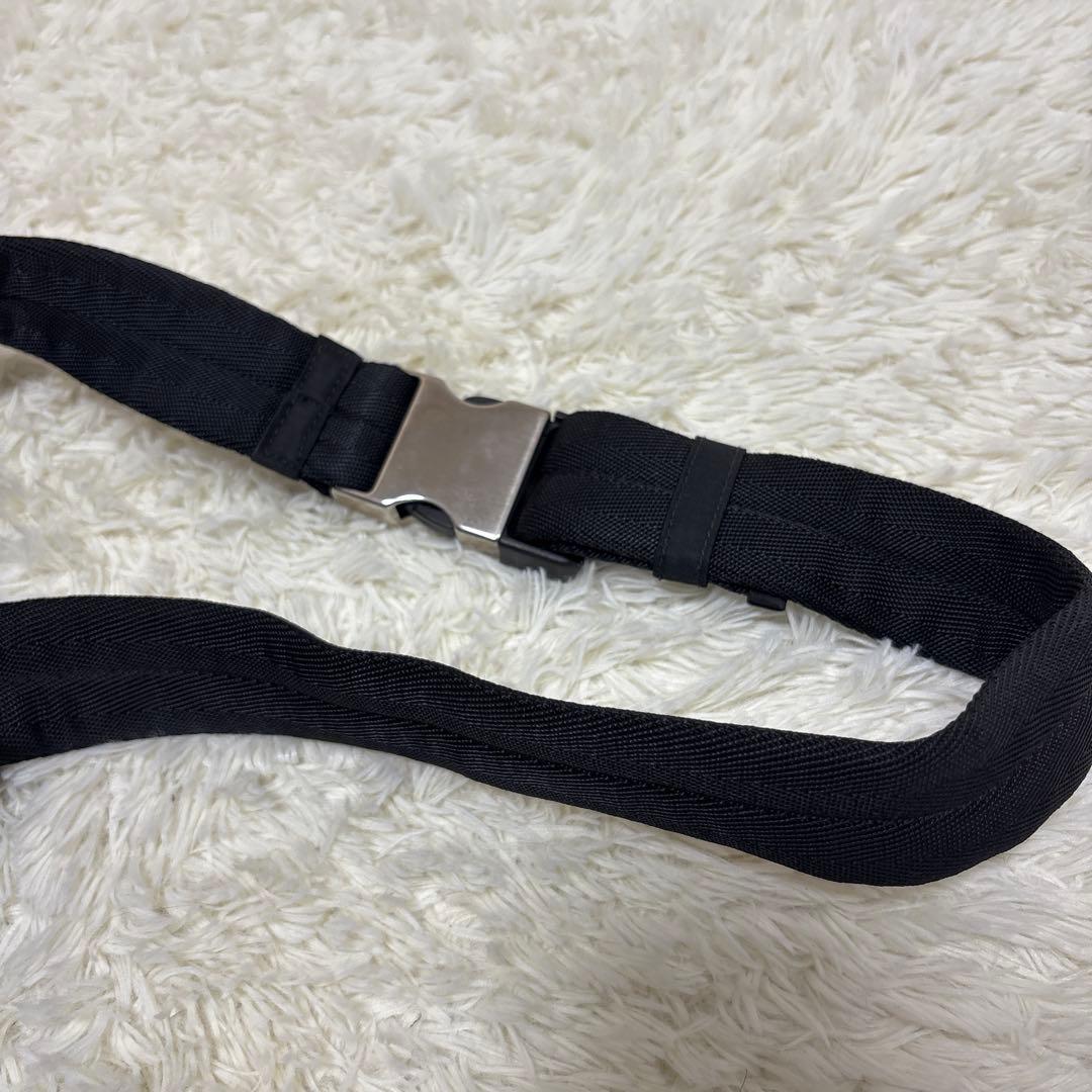 2/17〜20 出張の為、受取評価不可ナイロン　三角プレート