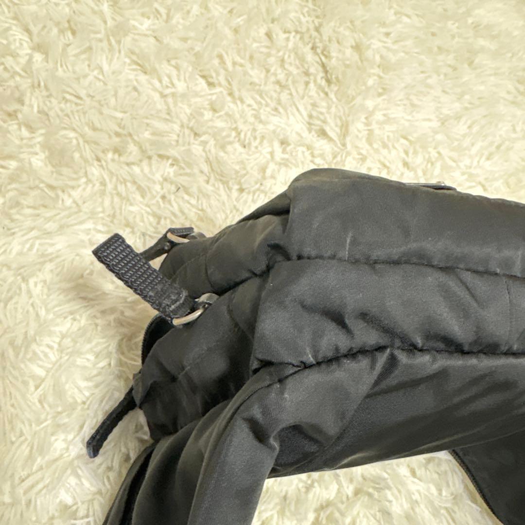 2/17〜20 出張の為、受取評価不可ナイロン　三角プレート