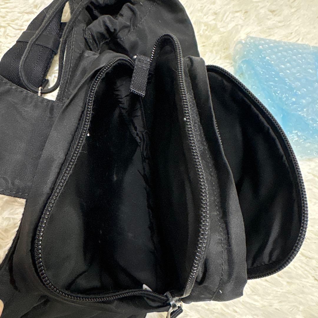 2/17〜20 出張の為、受取評価不可ナイロン　三角プレート