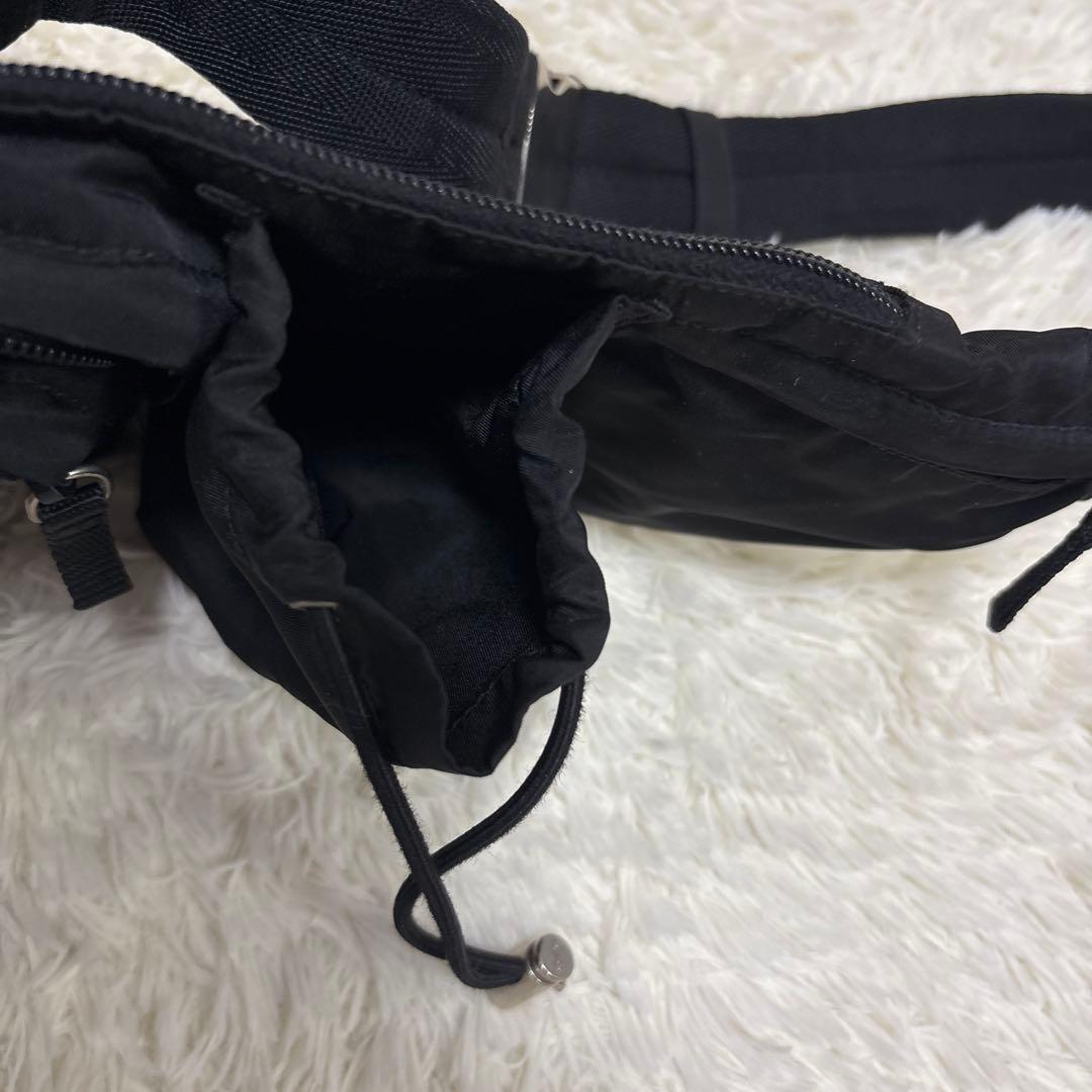 2/17〜20 出張の為、受取評価不可ナイロン　三角プレート