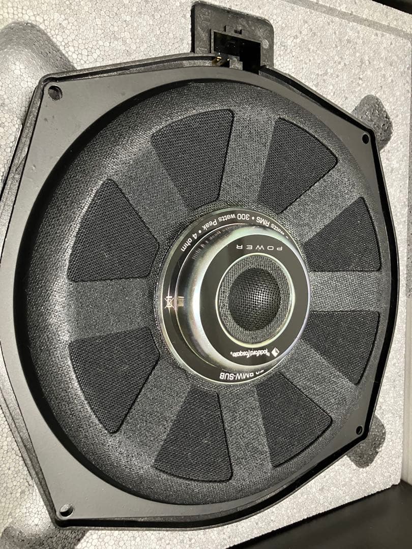 緋*色様 【Rockford Fosgate】 T3--SUBウーファー