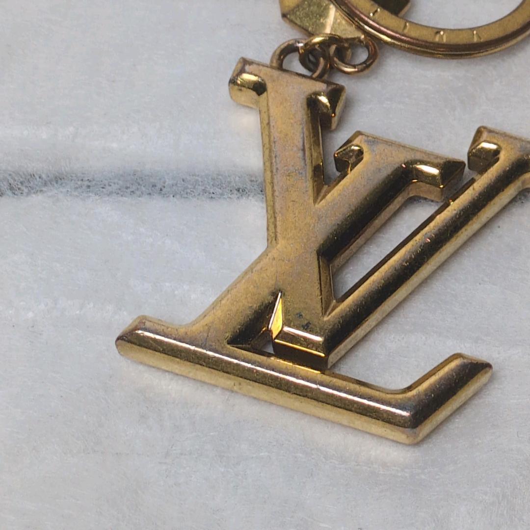 や*い様 Louis Vuitton ルイヴィトン　ゴールド キーホルダー　M6