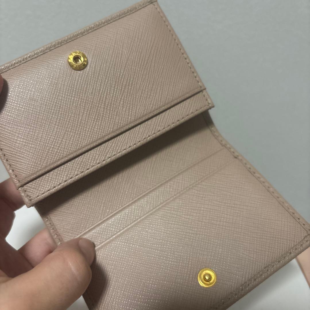 【myumyu】PRADA ベージュレザー 名刺入れ