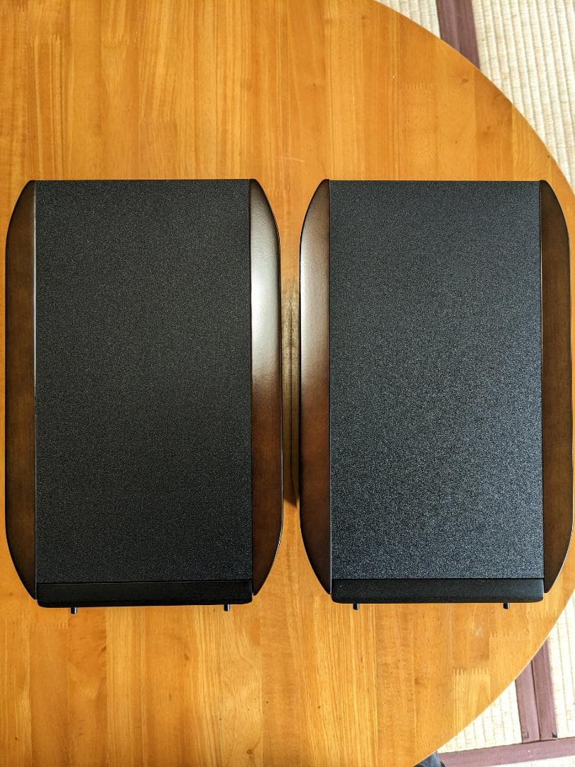 美しい形状と音を持つ ONKYO D-112EXTスピーカーペア