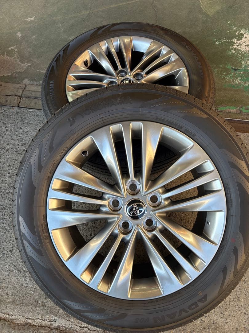 40アルファード 純正18インチホイール