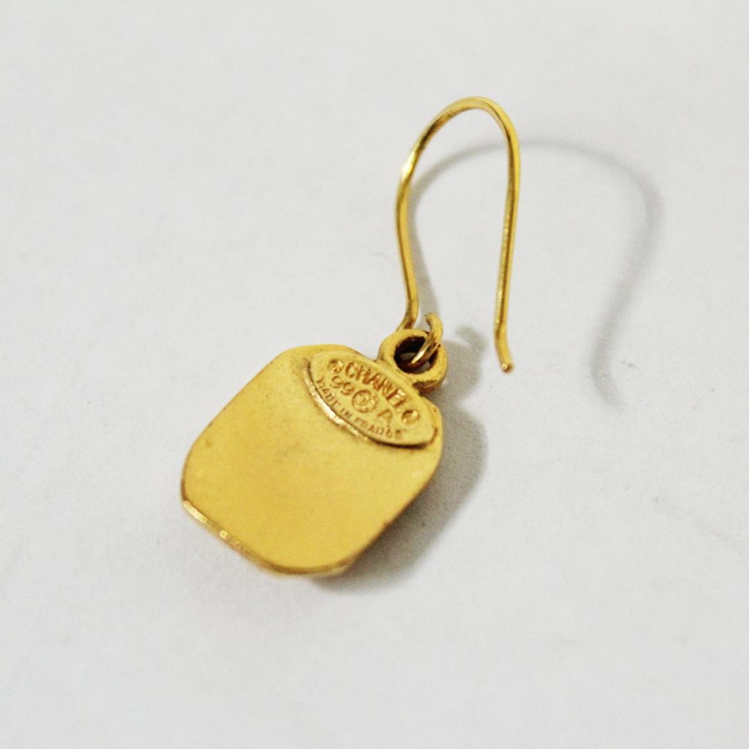 美品 シャネル ピアス ココマーク 片耳 フック型 ゴールド CHANEL