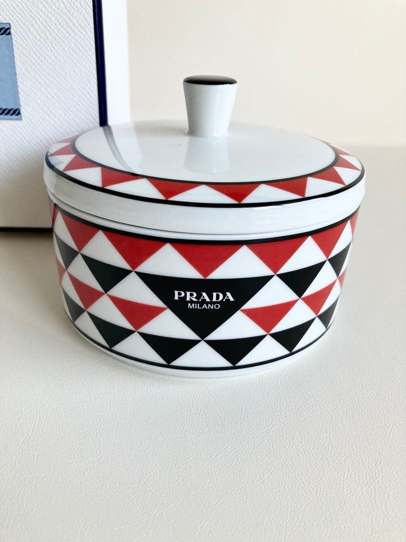 未使用 PRADA ポーセリン アクセサリー ジュエリー ケース 陶器