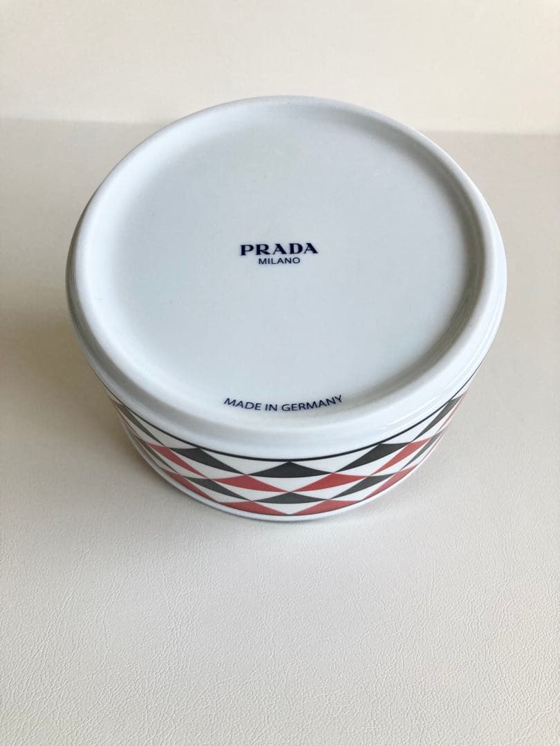 未使用 PRADA ポーセリン アクセサリー ジュエリー ケース 陶器