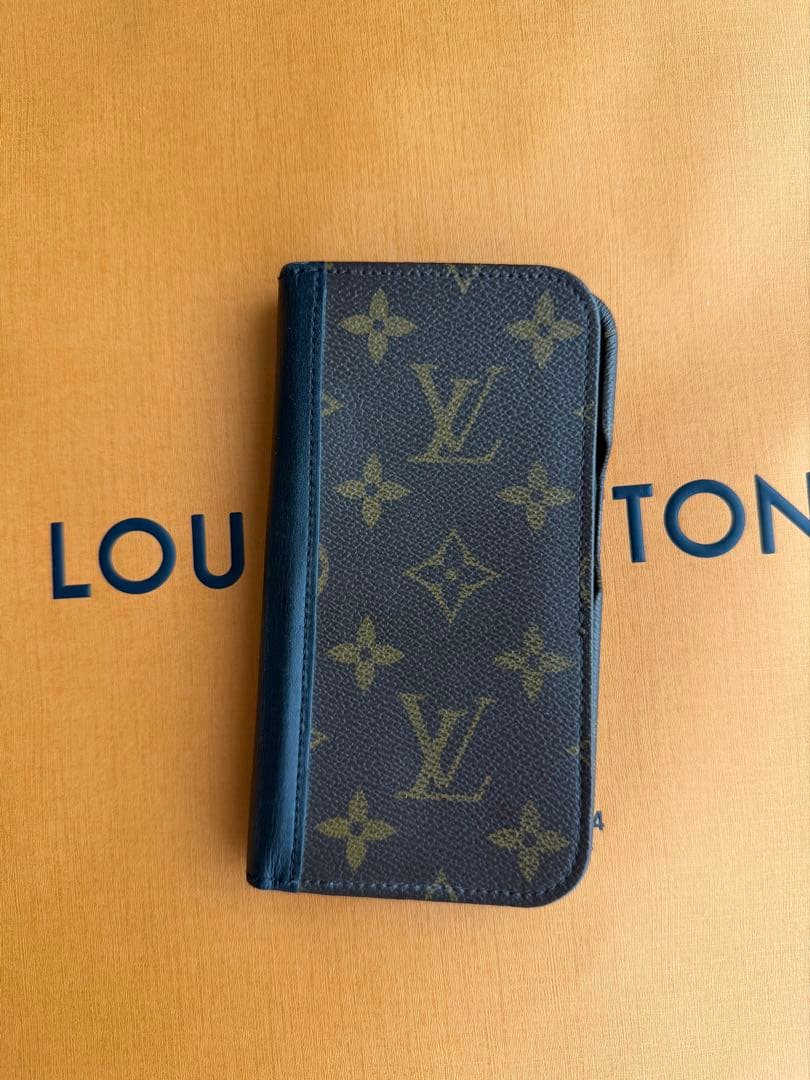 Louis Vuitton 手帳型ケース iPhone15pro