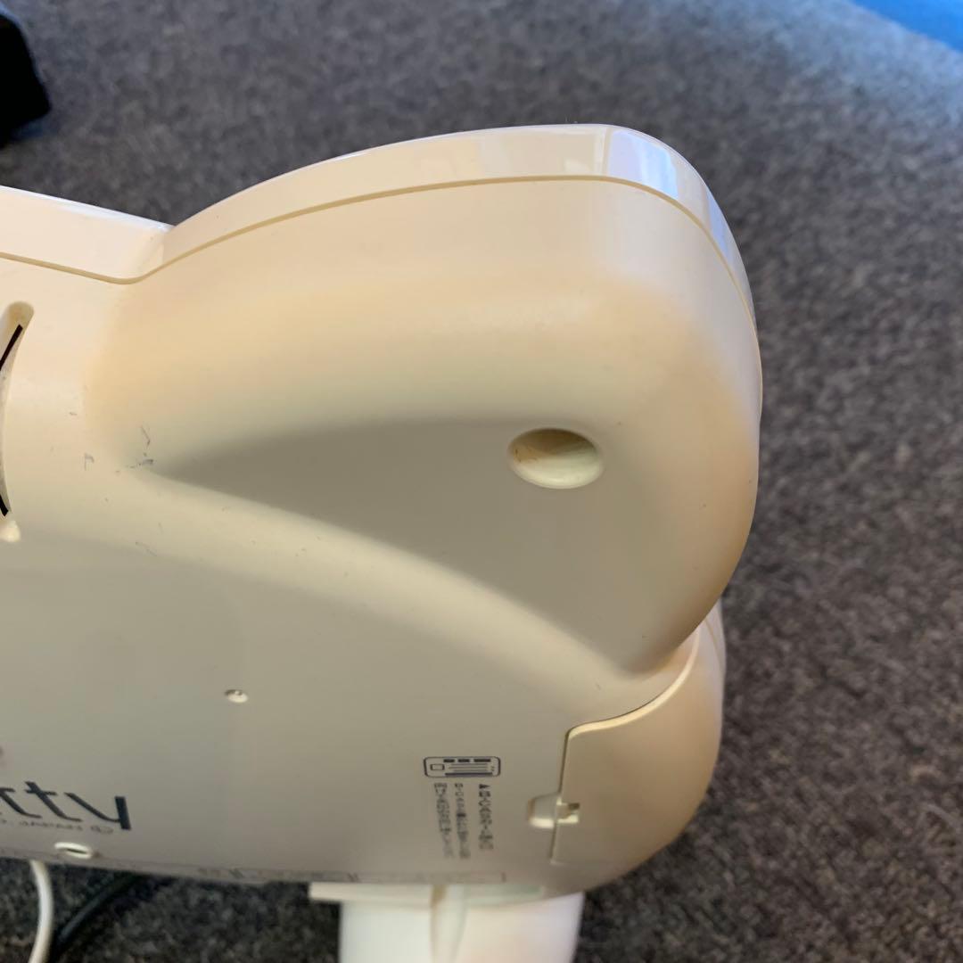 HelloKitty ハローキティ 13.3V 液晶テレビ　DY-133KT