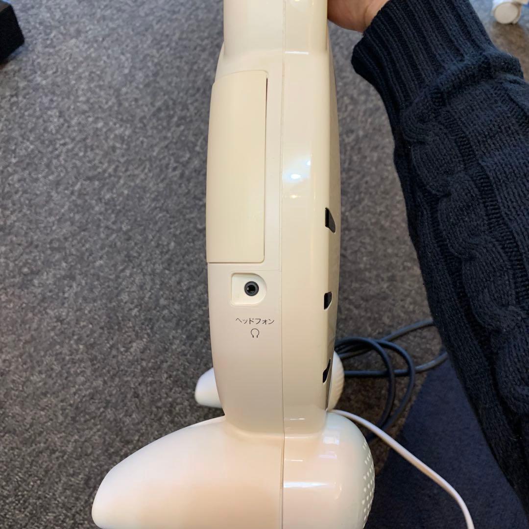 HelloKitty ハローキティ 13.3V 液晶テレビ　DY-133KT