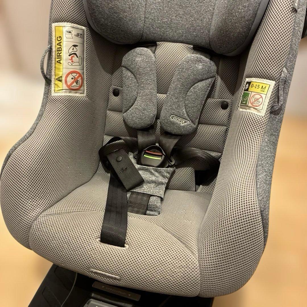 Aprica チャイルドシート　クルリラ　プラス　ライト　水色