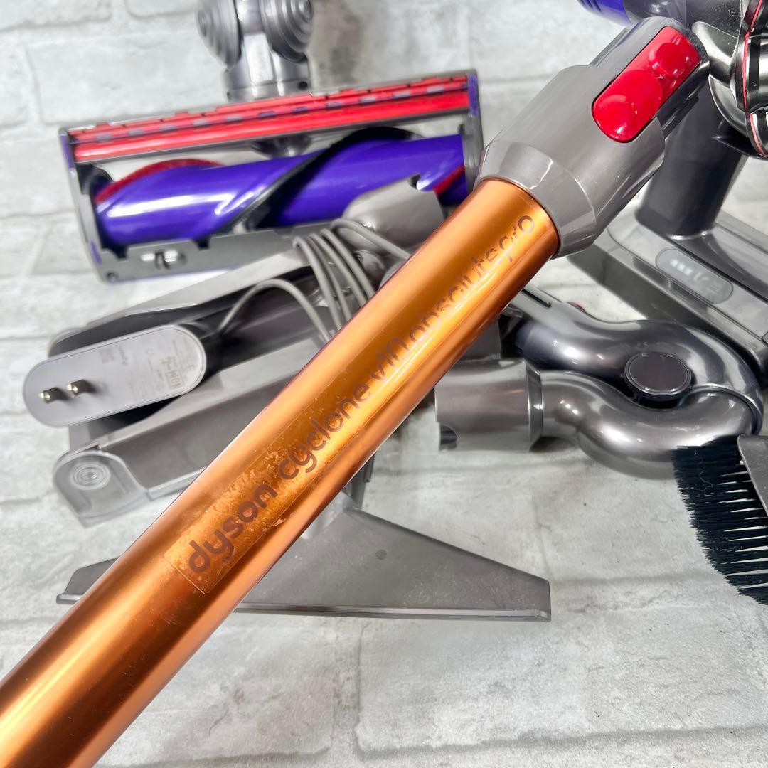 Dyson ダイソン V10 スティッククリーナー本体 各種アタッチメント付き