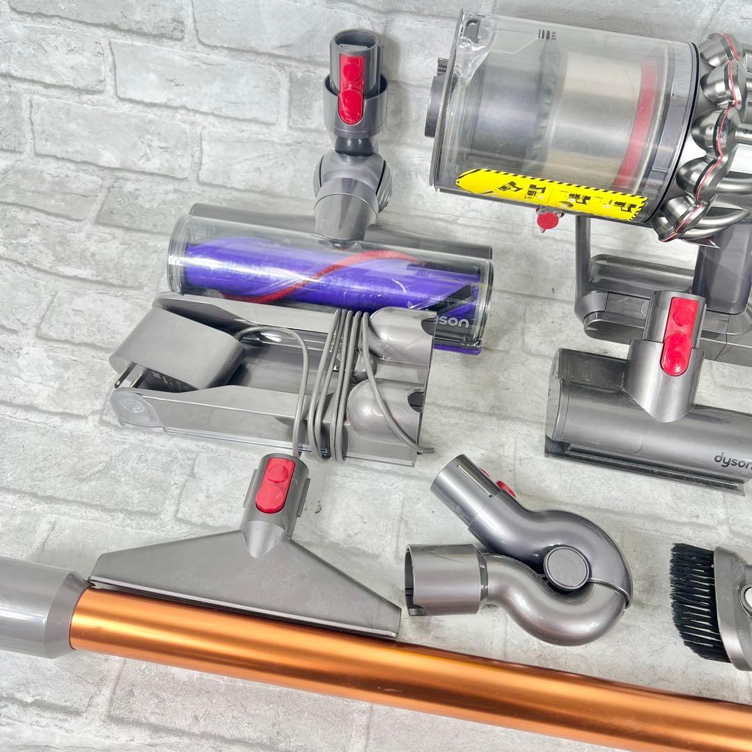 Dyson ダイソン V10 スティッククリーナー本体 各種アタッチメント付き