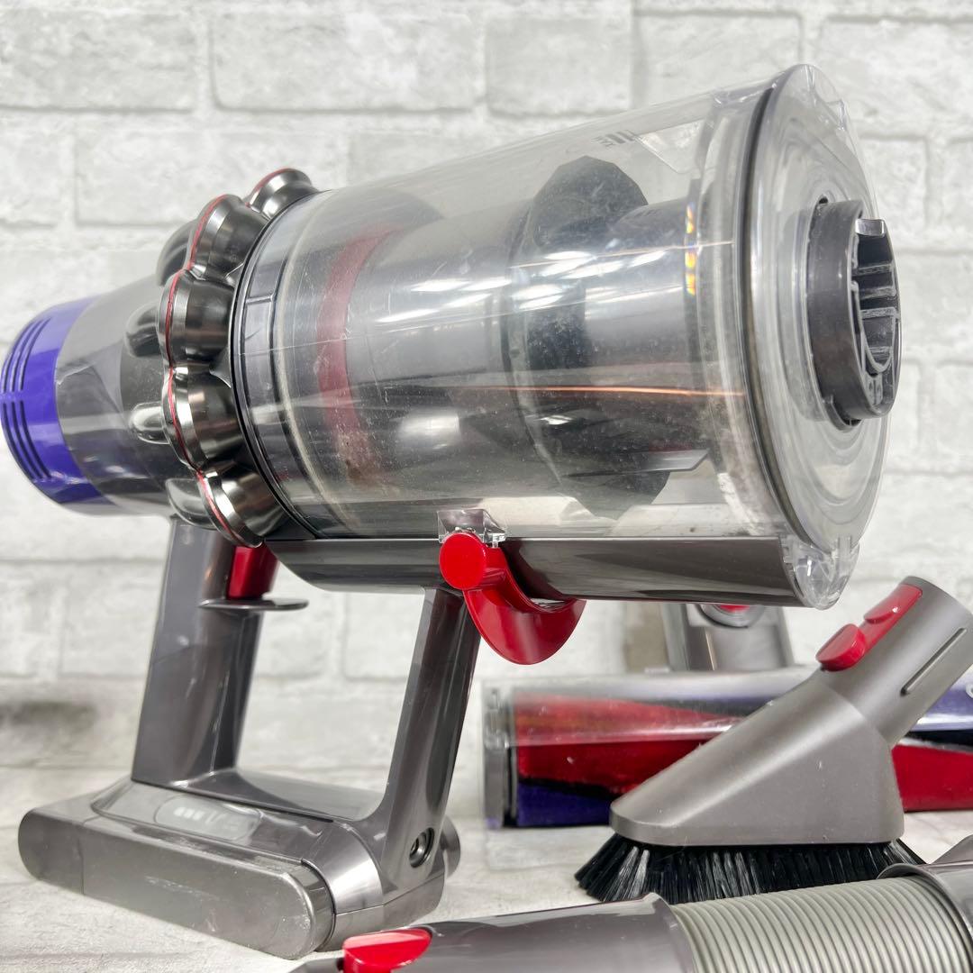 Dyson ダイソン V10 スティッククリーナー本体 各種アタッチメント付き