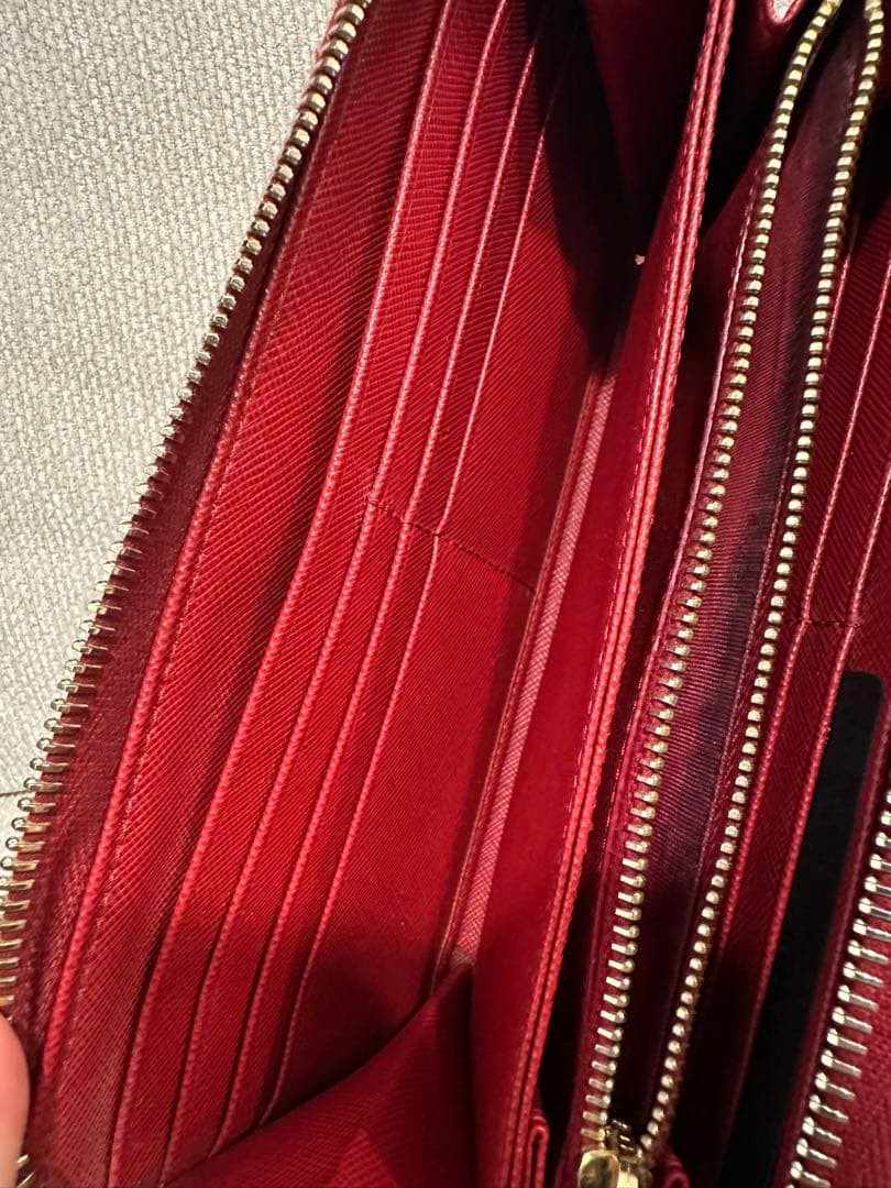 ★タイムセール★PRADA プラダ　ラウンドファスナー　長財布　赤　レッド