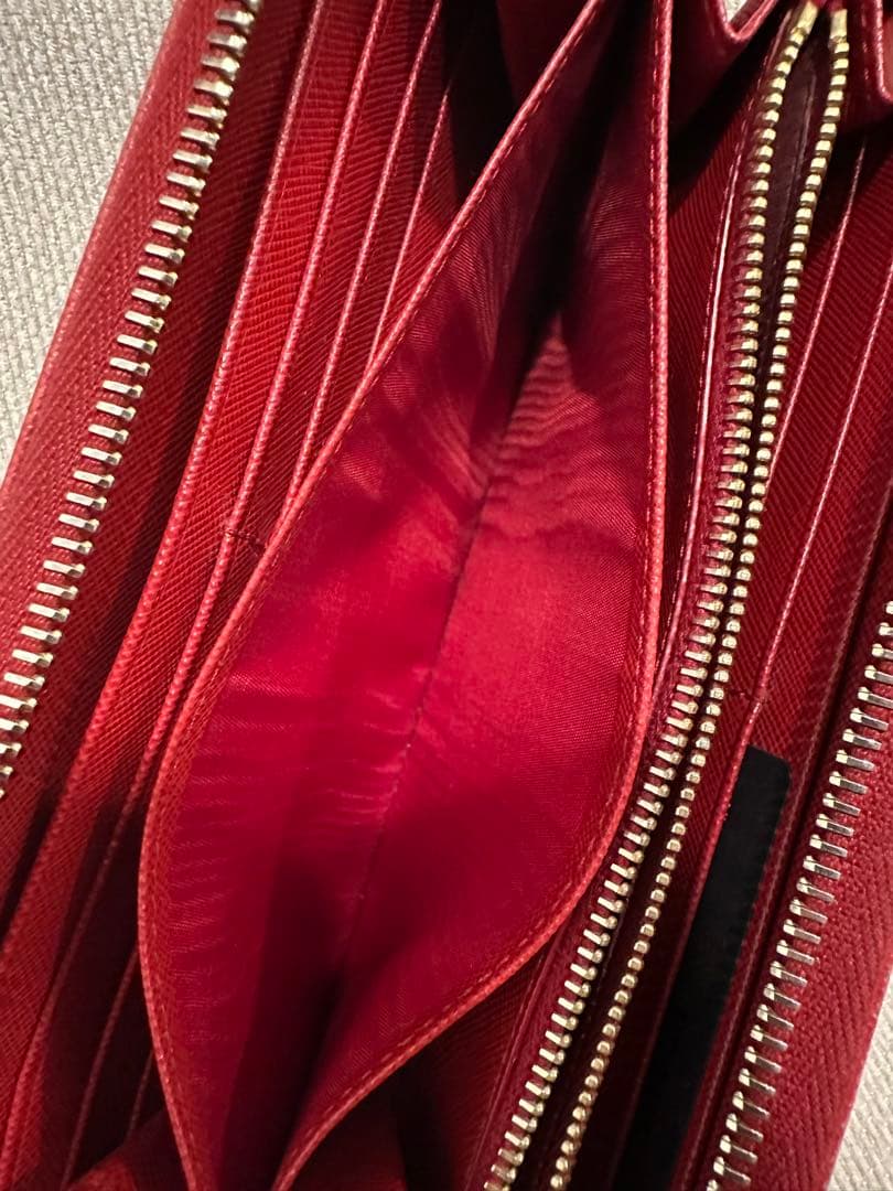 ★タイムセール★PRADA プラダ　ラウンドファスナー　長財布　赤　レッド