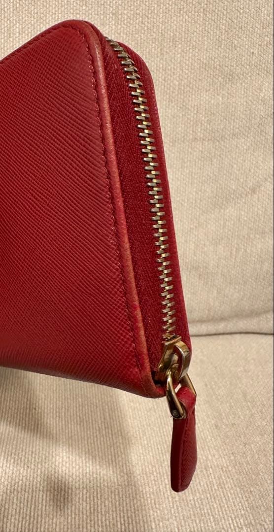 ★タイムセール★PRADA プラダ　ラウンドファスナー　長財布　赤　レッド