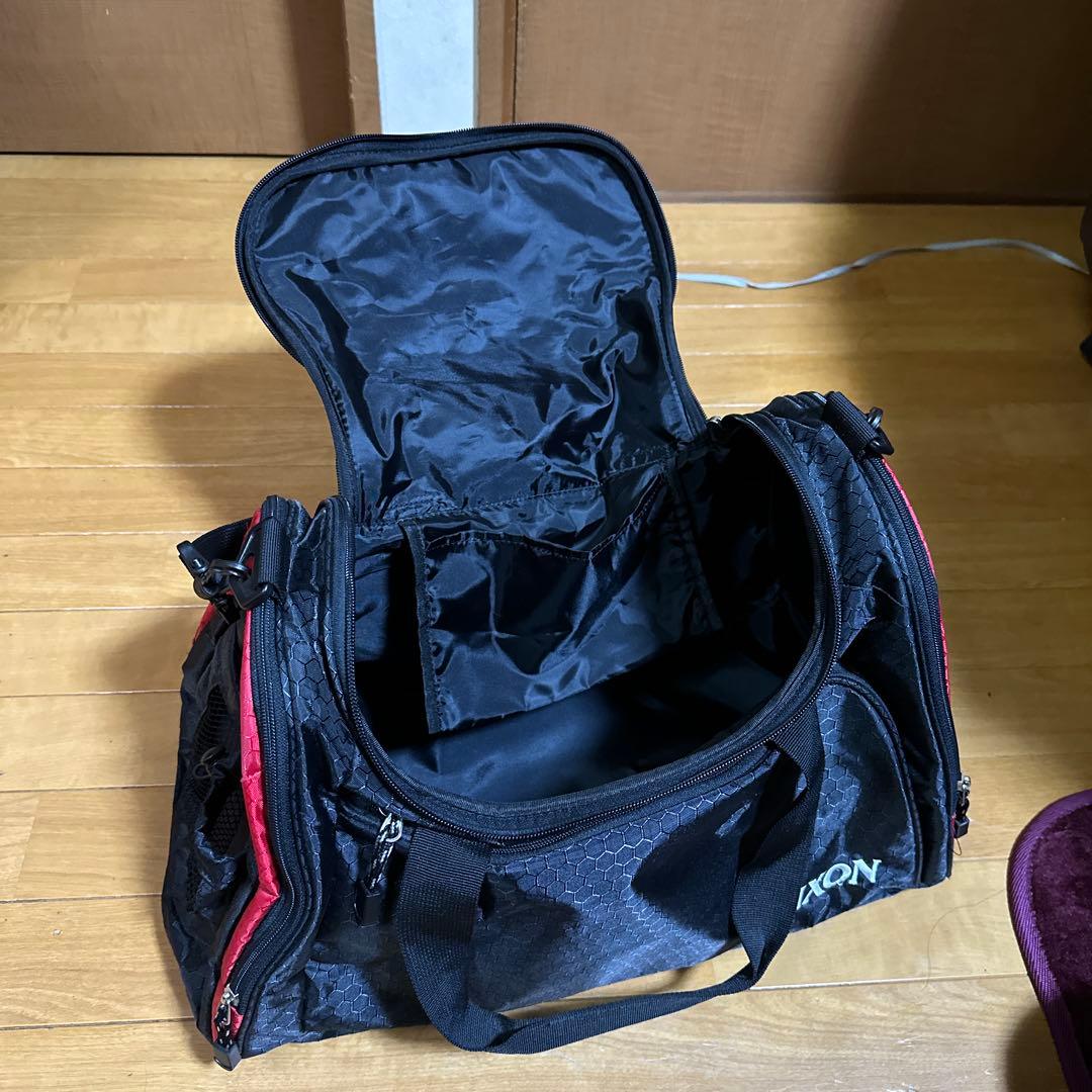 スリクソンスタンド式キャディバッグ9型フード付き＆ゴルフバッグセット品