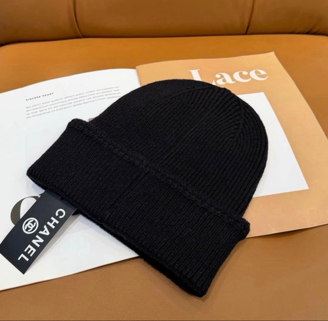 CHANEL 黒 ニットビーニー ロゴ入り
