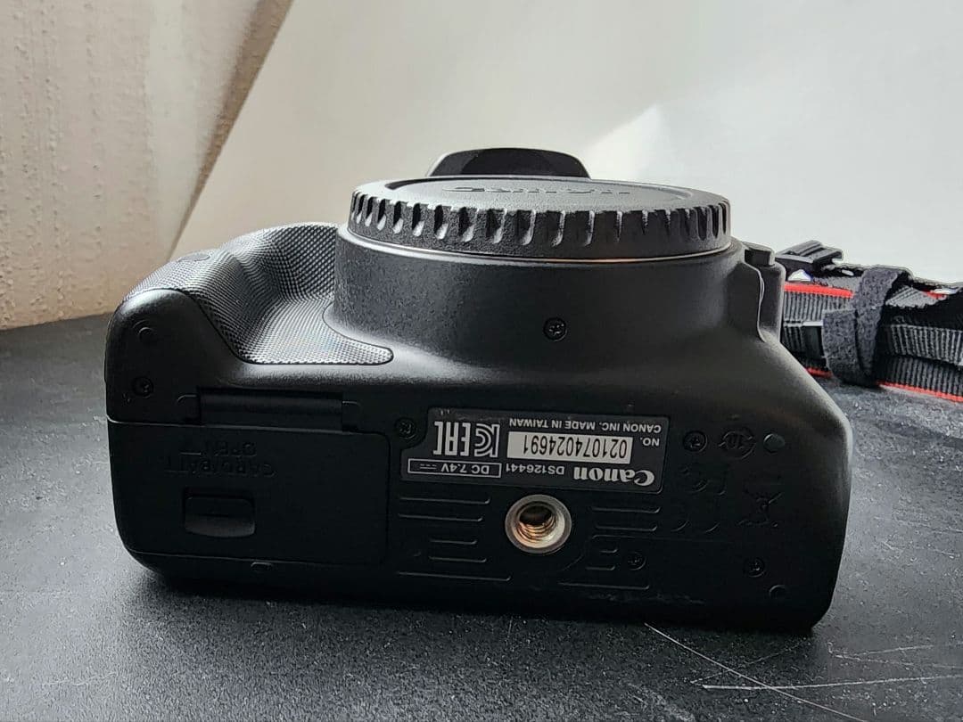 キヤノン　EOS KISS X7　レリーズ16035回