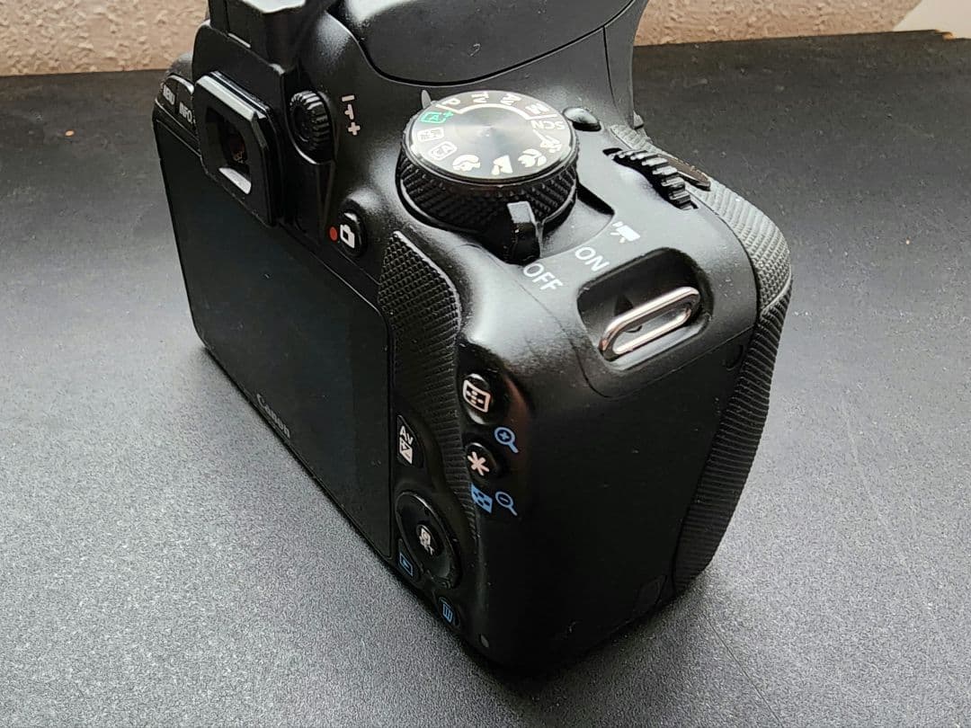 キヤノン　EOS KISS X7　レリーズ16035回