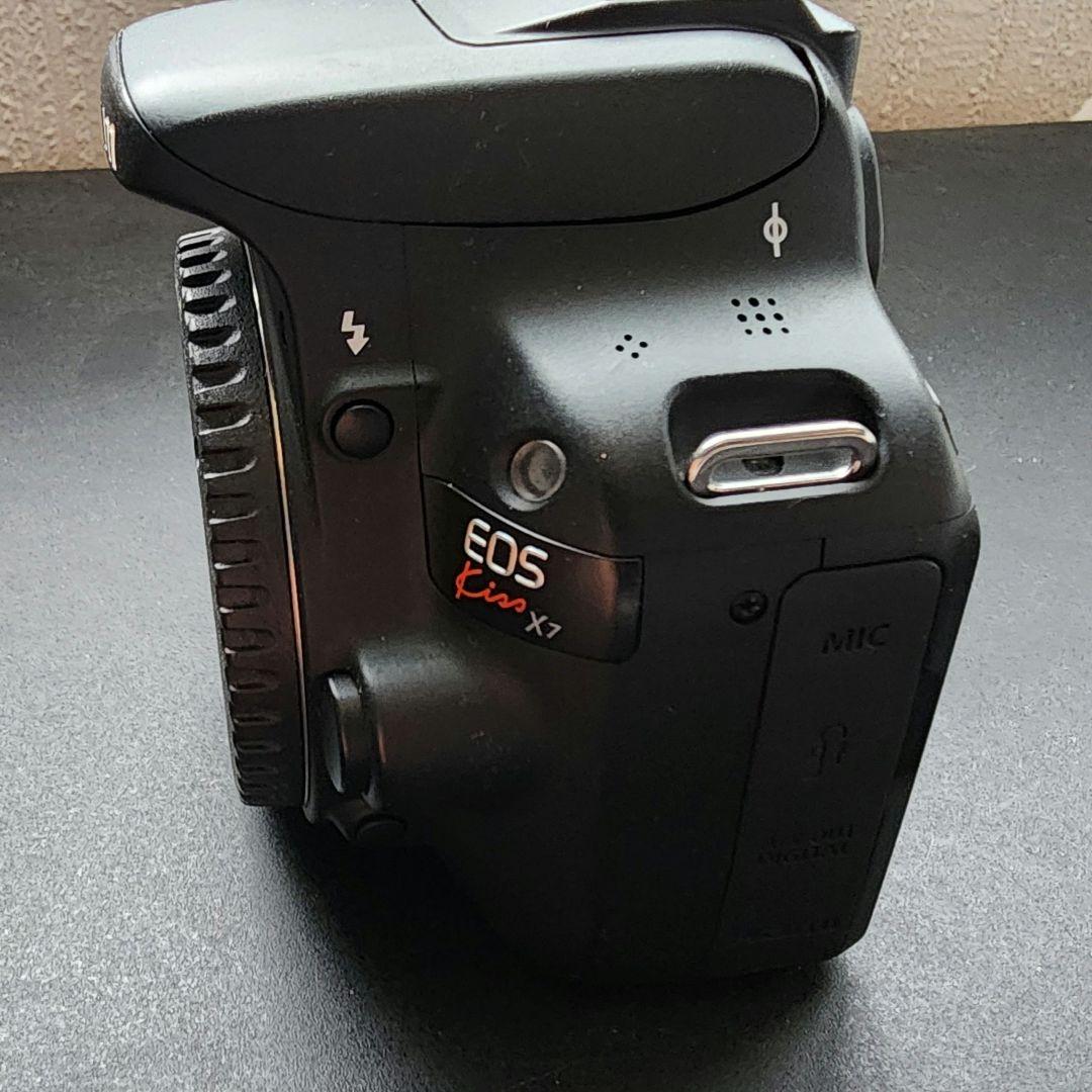 キヤノン　EOS KISS X7　レリーズ16035回