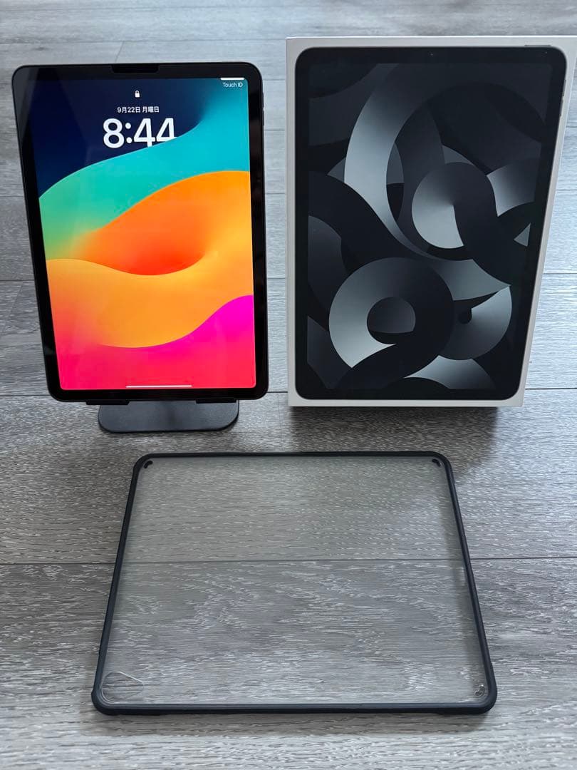 Apple iPad Air 第5世代 M1 バッテリー96% スペースグレイ