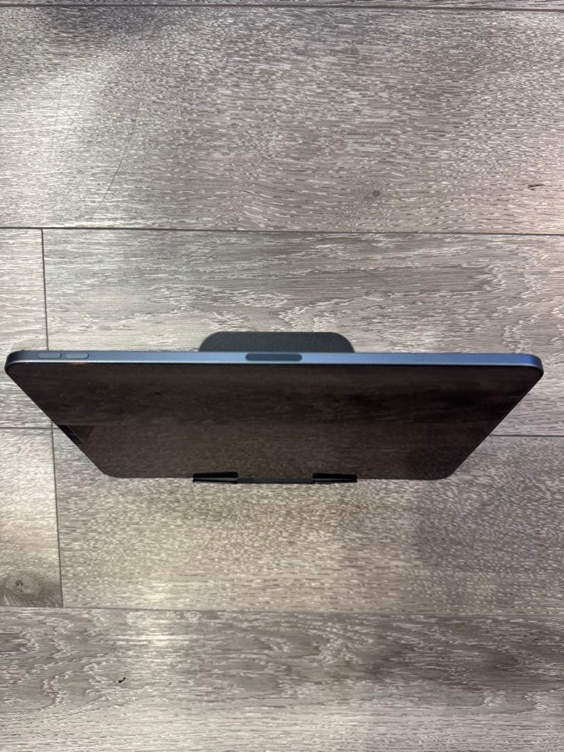 Apple iPad Air 第5世代 M1 バッテリー96% スペースグレイ