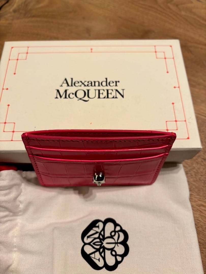 アレキサンダー　マックイーン　レザー カードケース　名刺入れ　社会人　ビジネス