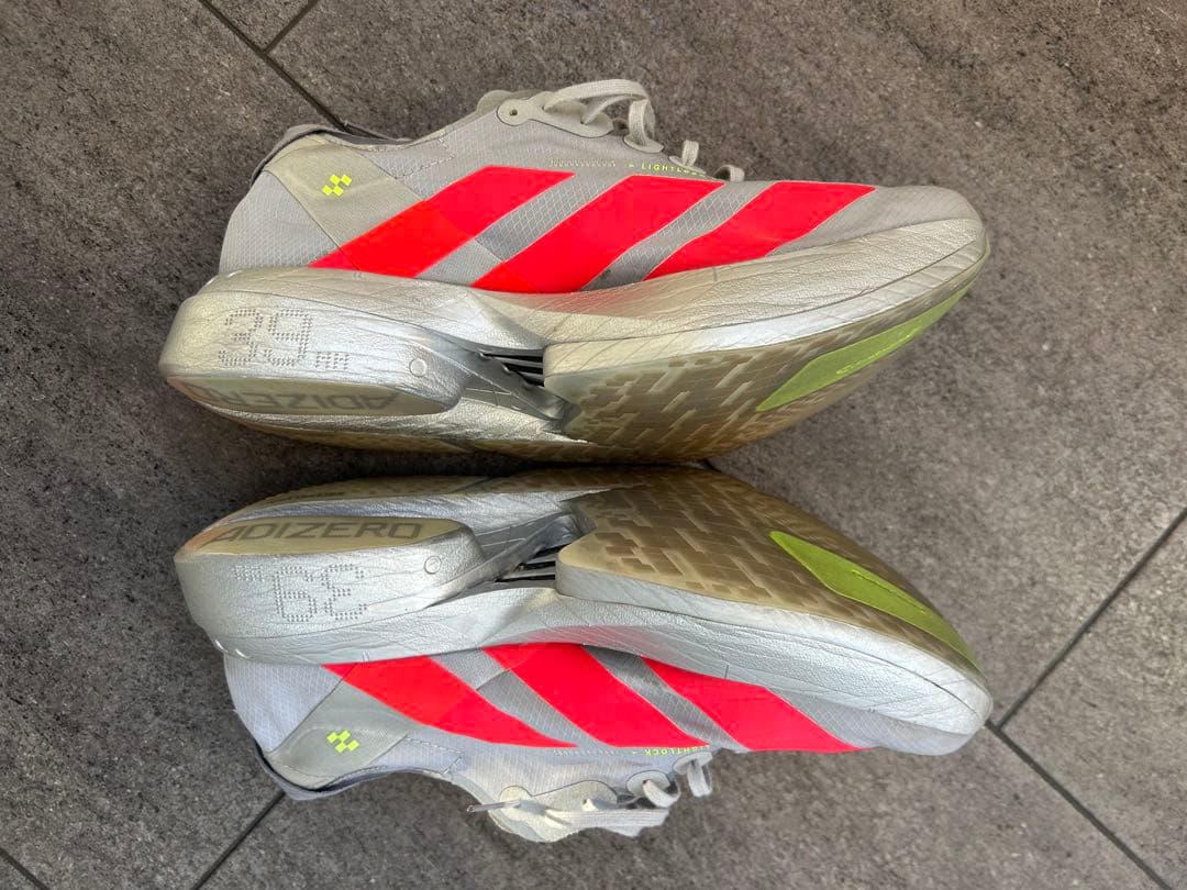 アディオスプロ4 26.0センチ