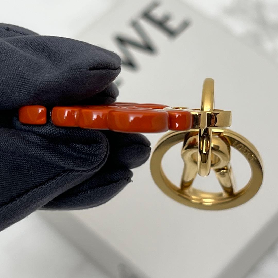 ロエベ アナグラム チャーム ゴールド/スタースカイ LOEWE