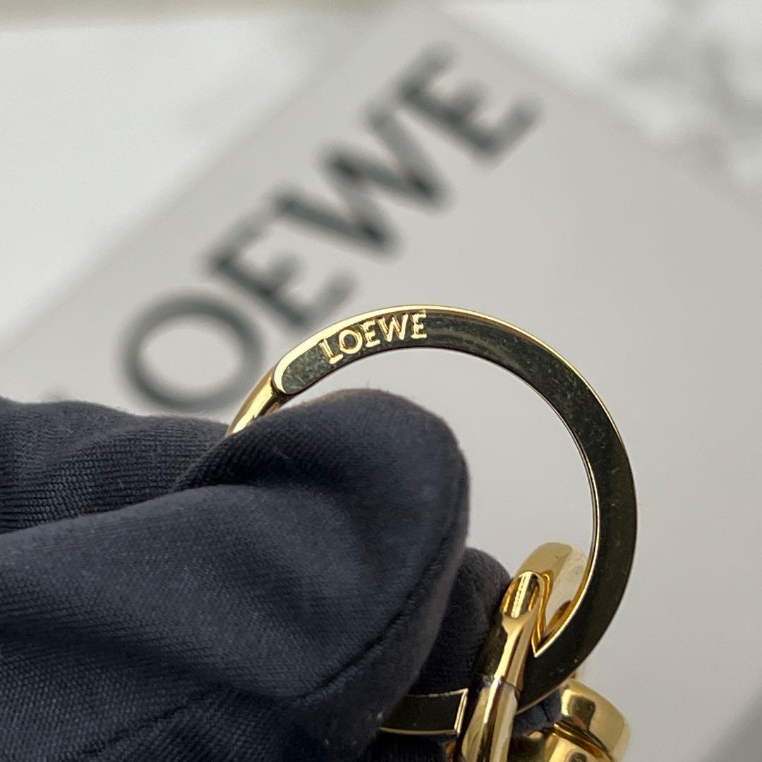 ロエベ アナグラム チャーム ゴールド/スタースカイ LOEWE