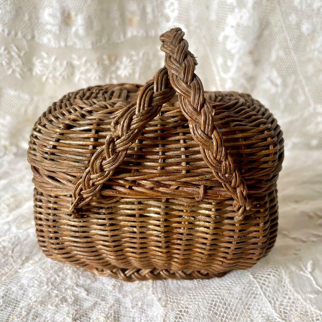 ドールパニエ　フランスアンティーク 人形用 ミニ プチ カゴ 籠 かご