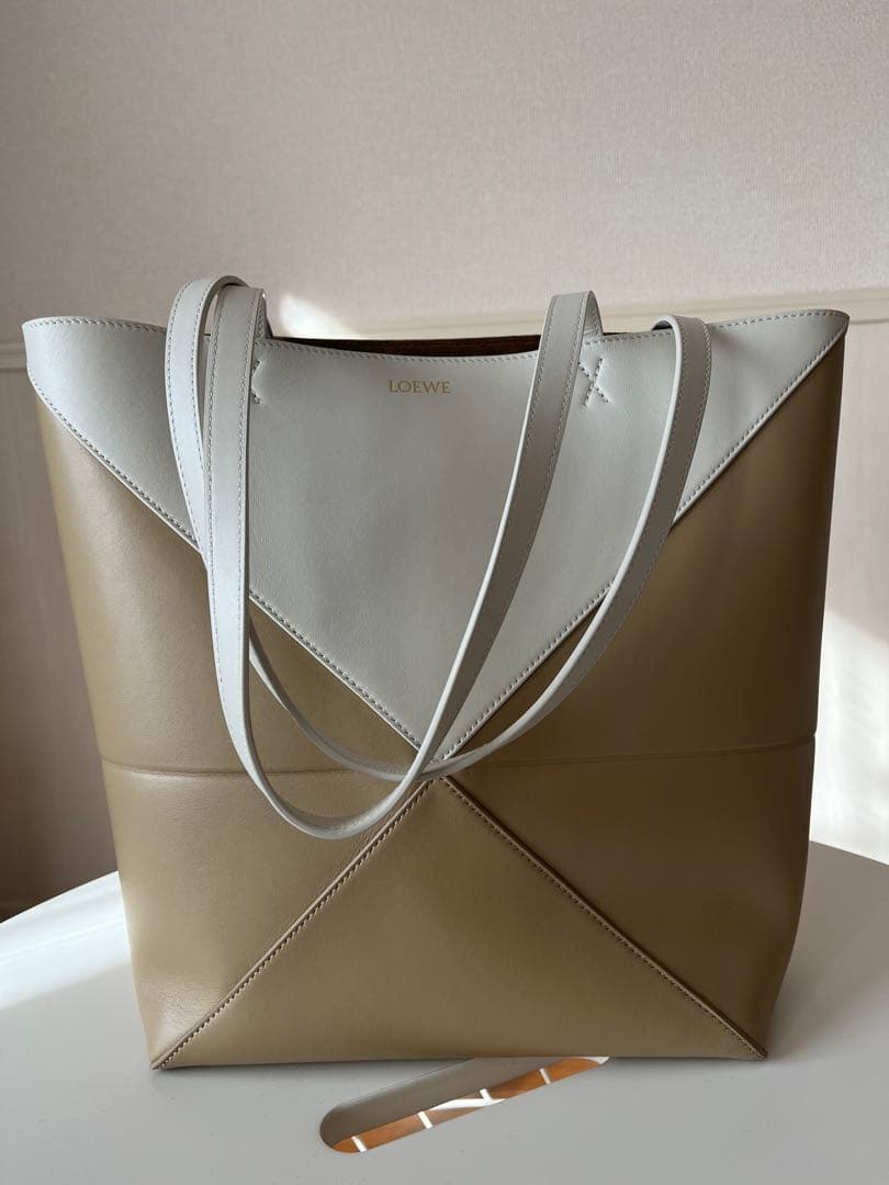 Loewe パズル フォルド トート(シャイニーカーフ)ミディアム　ロエベ