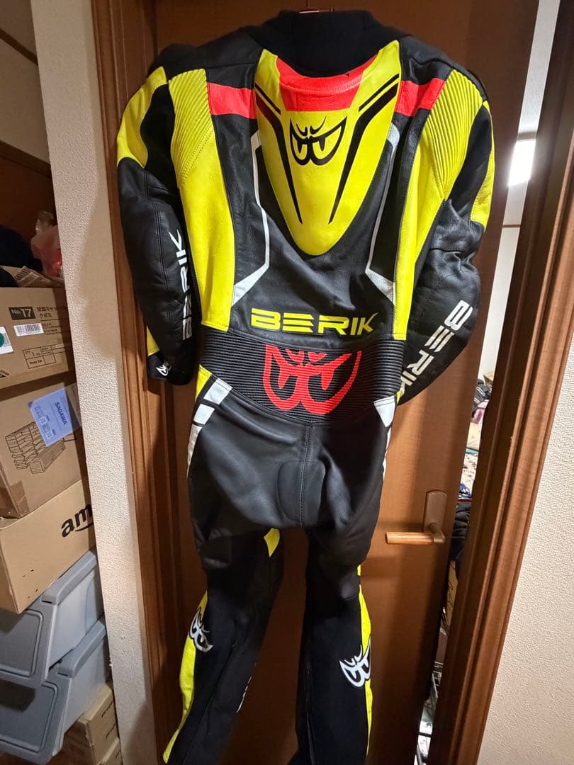 ベリックレーシングスーツ　MFJ サイズ54 BERIK